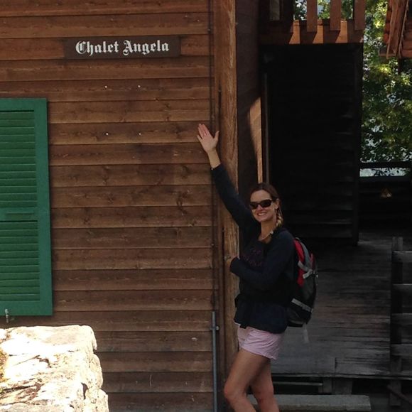 Meet your Posher, Angie - Picture 1 of 1